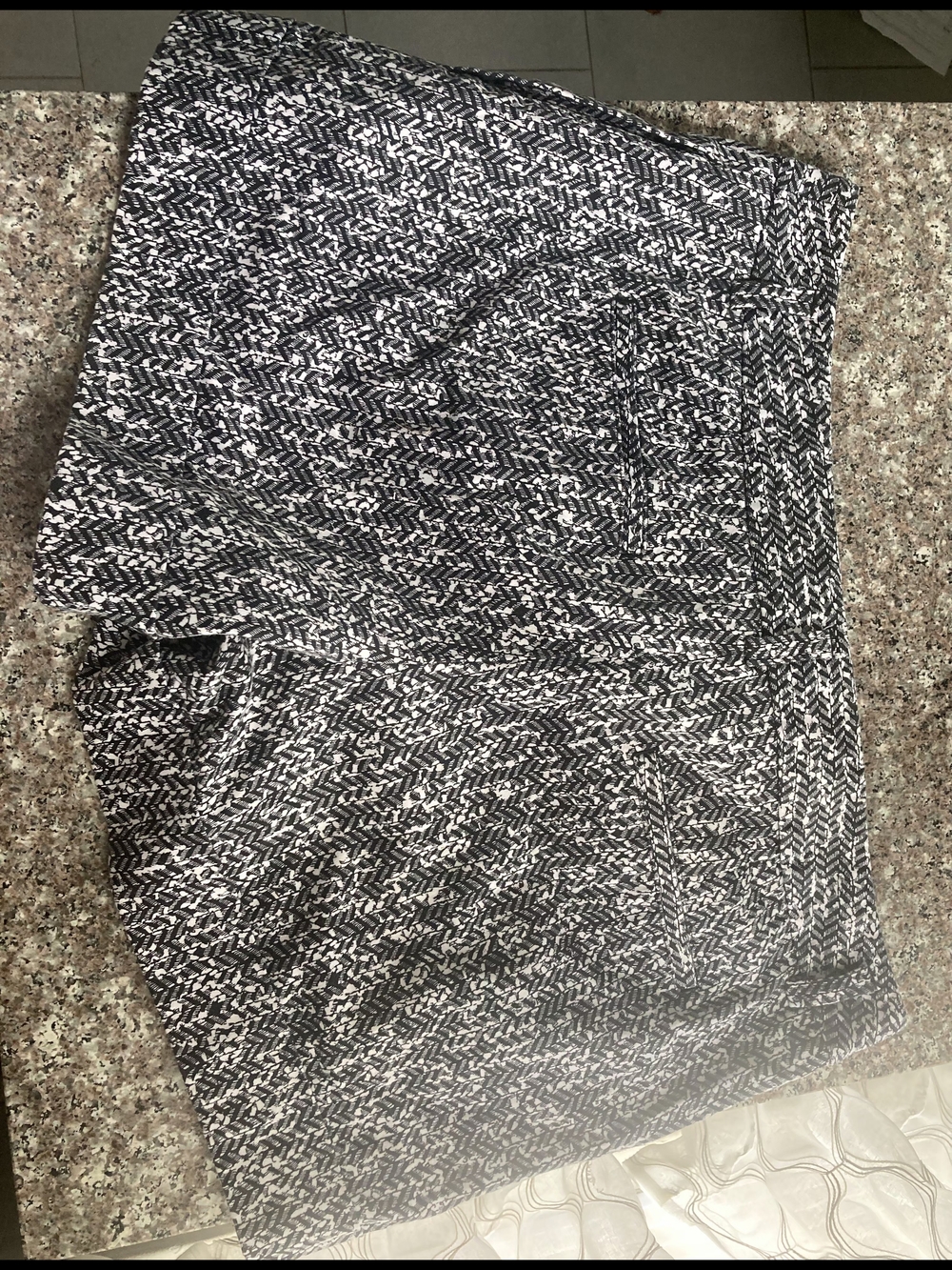 Express Women's Black & White Knit Chinos-Style Shorts
